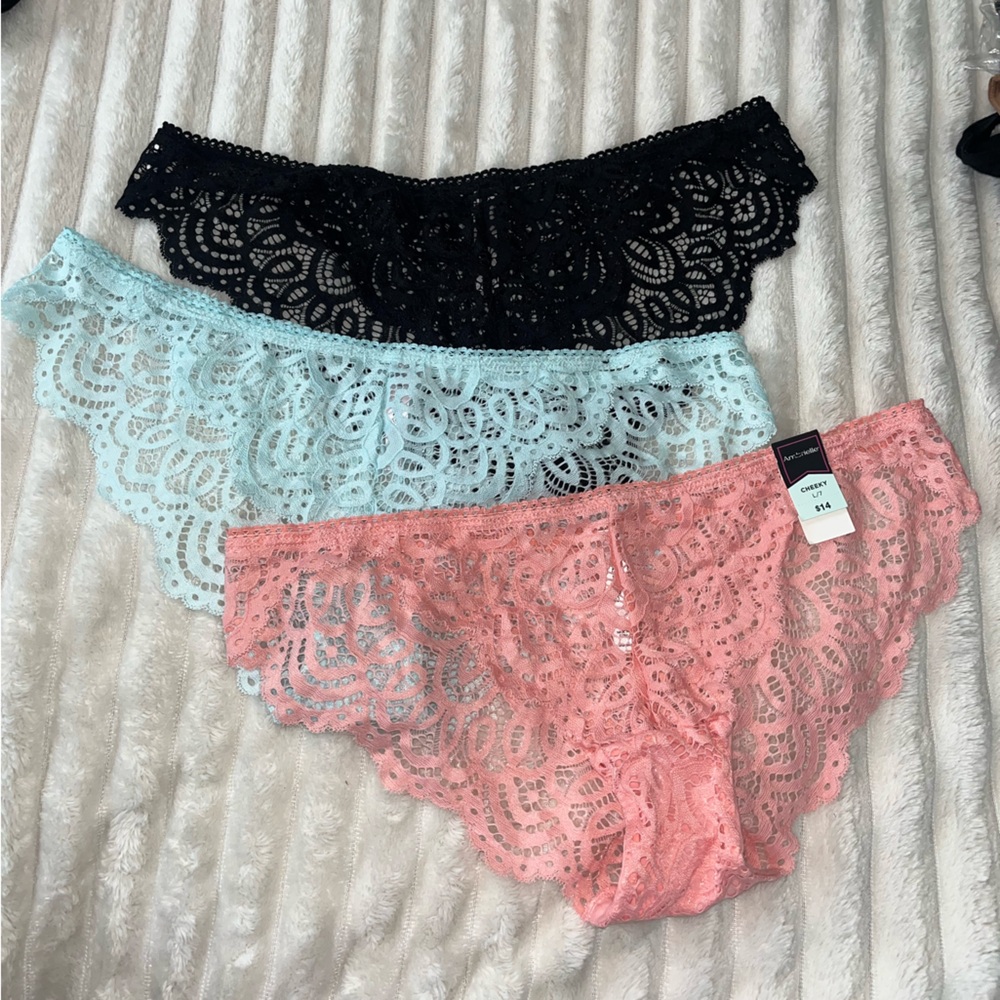 Preowned Ambrielle Lace Panty Set in Black, Blue, and Pink • Large